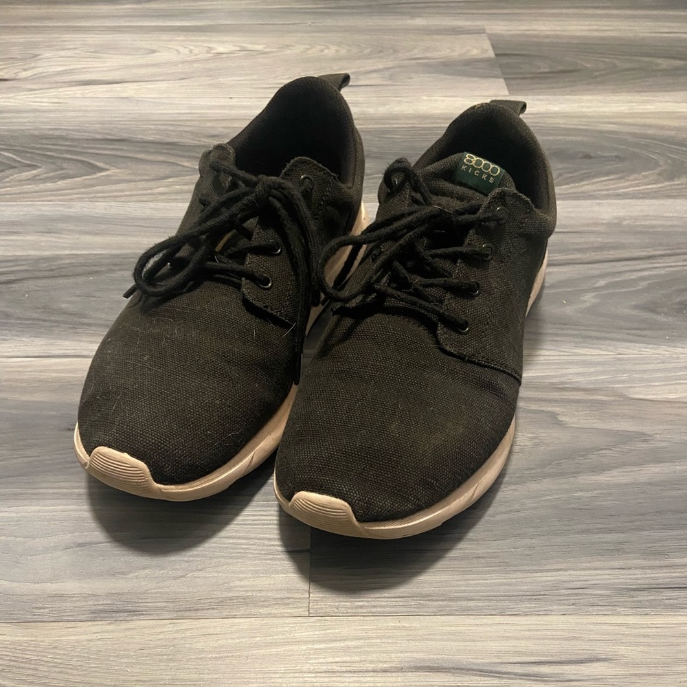 Men’s 8000 Kicks